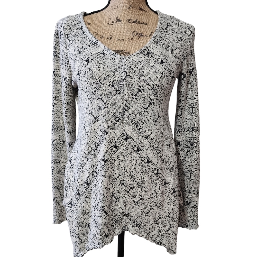Knox Rose Tunic Raw Edges Lightweight Shark Bite Sweater - Small